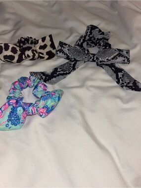 Hair Scrunchie with Bows - Lilly Pulitzer and Express